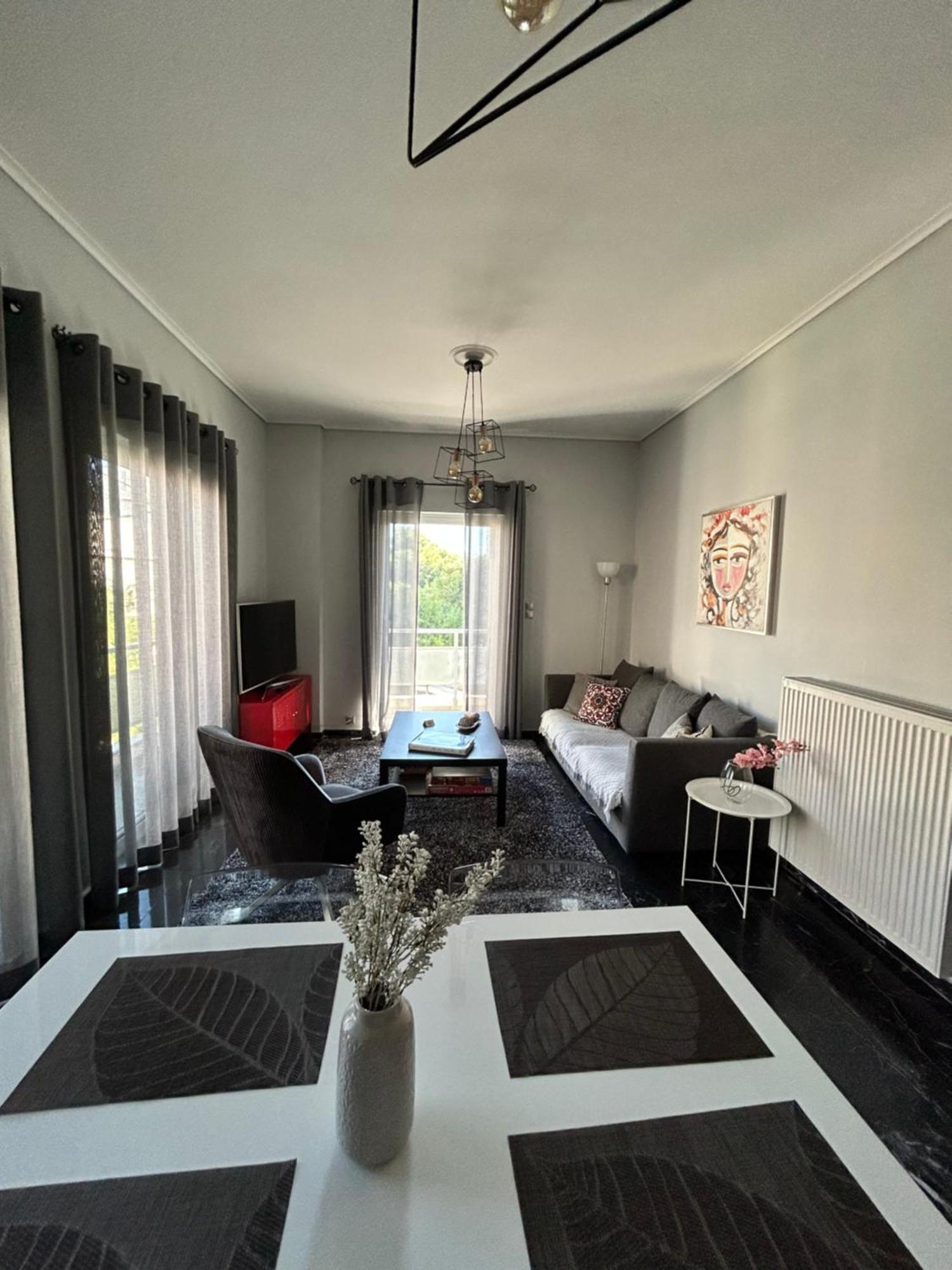 Beautiful Apartment Next To Metro Station Athens Exterior photo