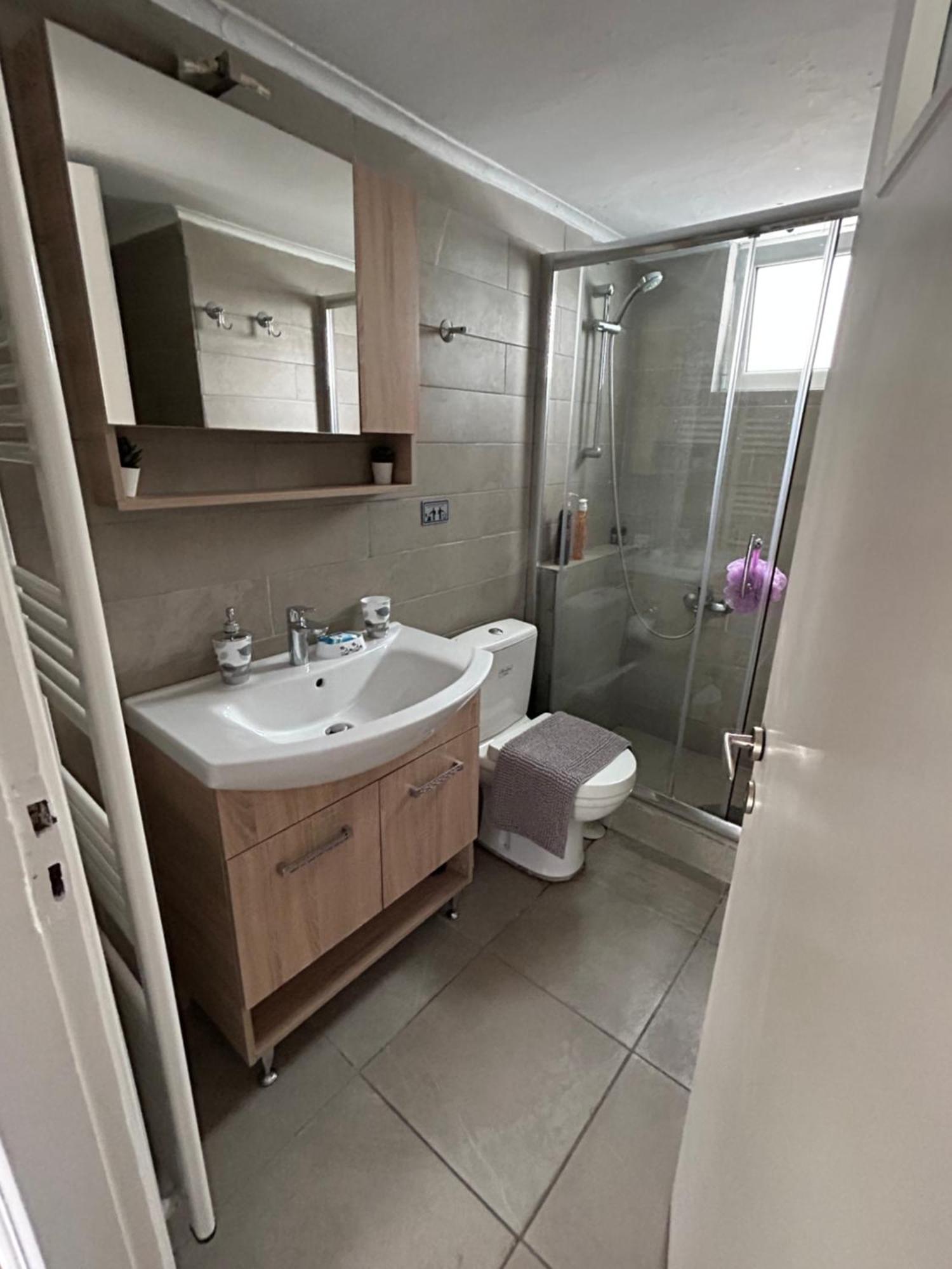 Beautiful Apartment Next To Metro Station Athens Exterior photo